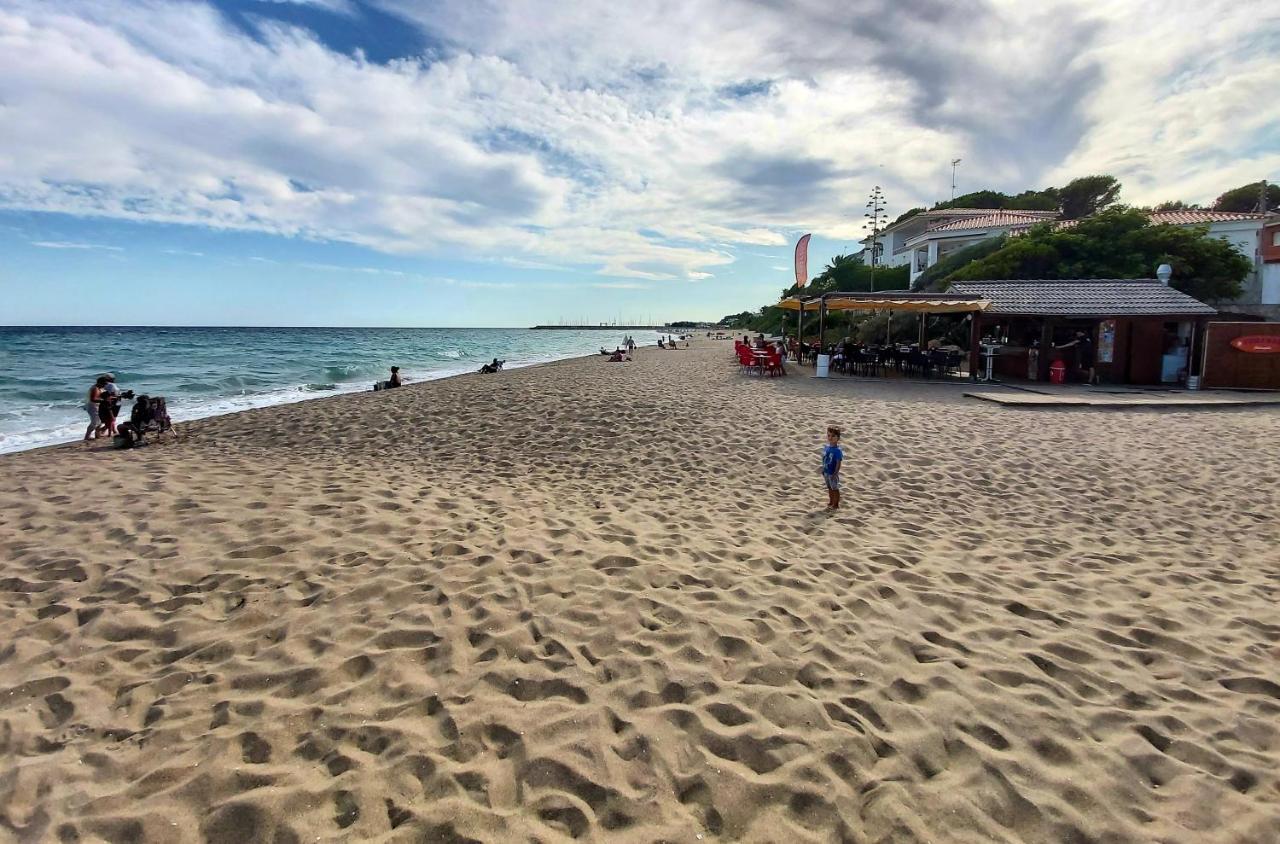A 300 Mts De La Playa, 25 Minutos De Port Aventura Y 50 De Barcelona